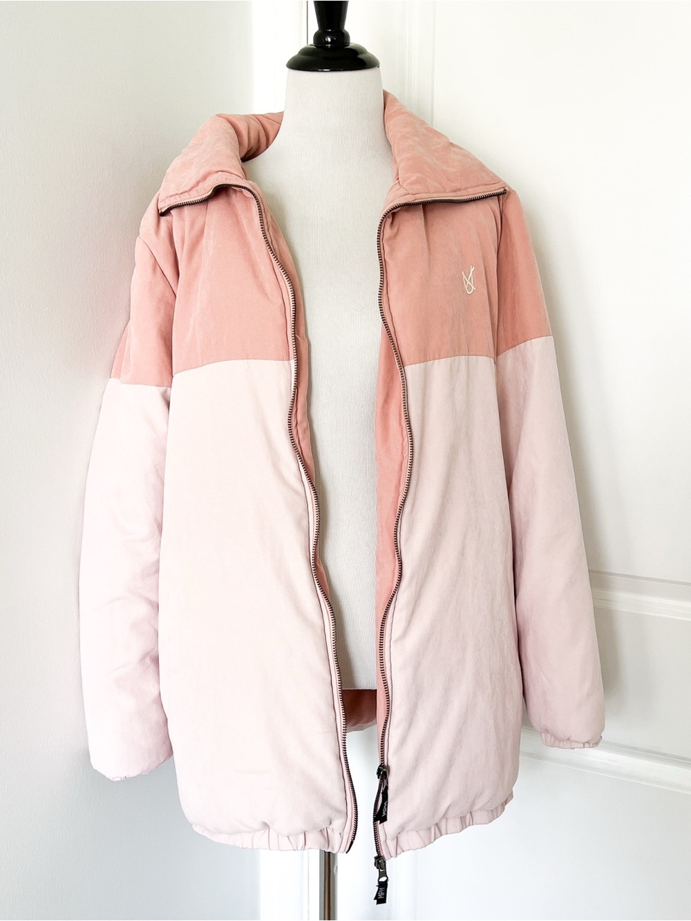 MINKPINK Two-Tone Light and Pale Pink Puffer Jacket - Medium